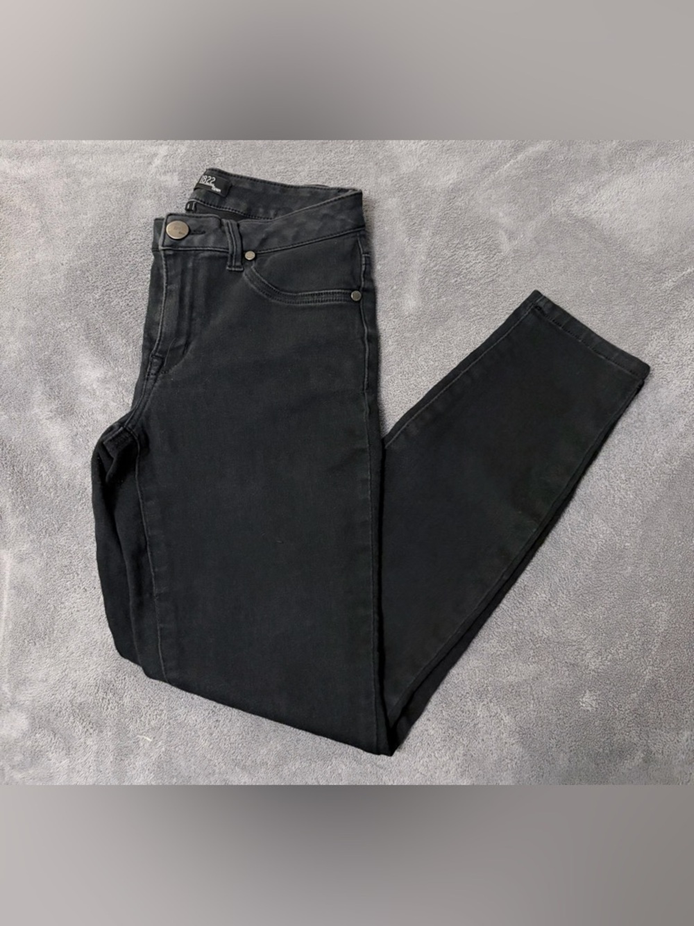 1822 Denim Women’s Skinny Jeans - Black